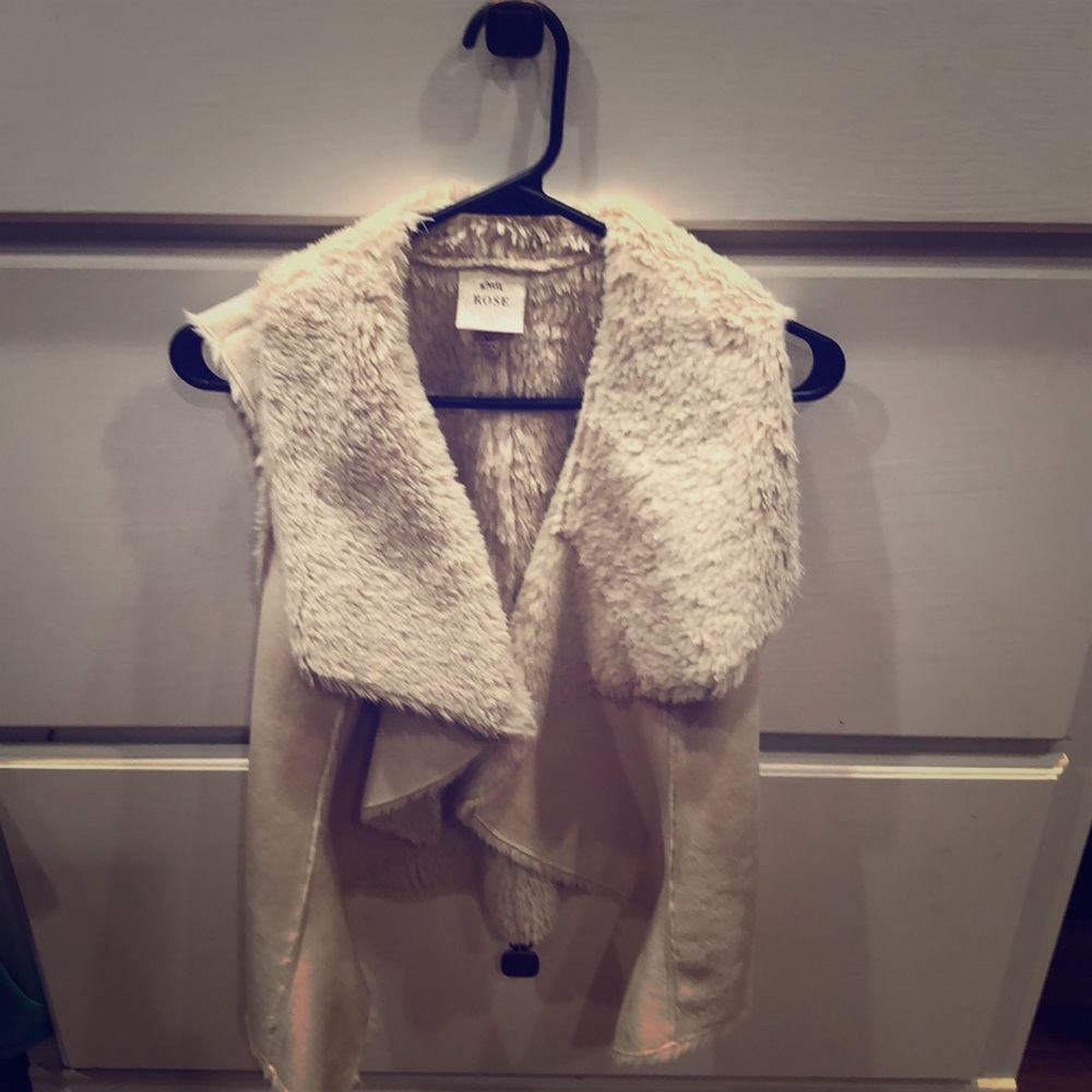 Cream suede/faux fur vest